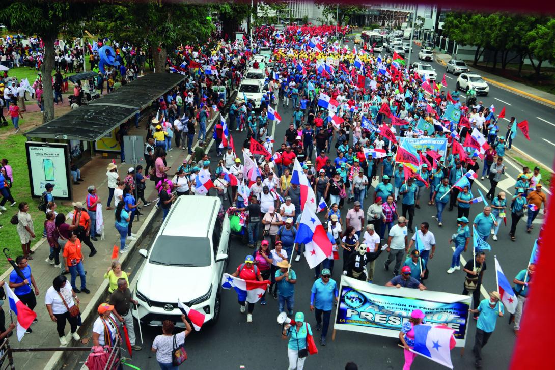 Manifestação de trabalhadores durante a longa greve dos professores